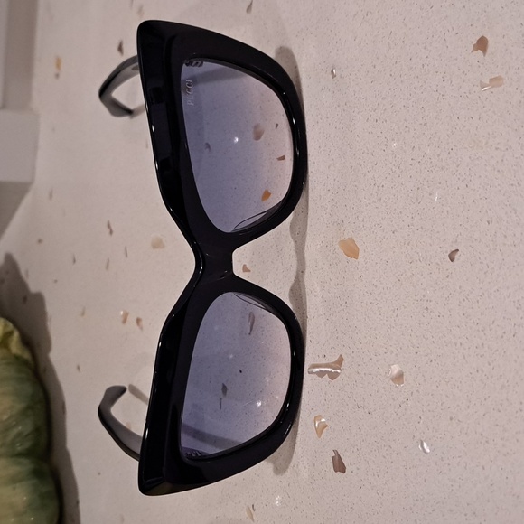 NWT Emilio Pucci sunglasses - Picture 9 of 16